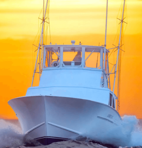 Longer Days is an exceptionally fast and stable 46' Buddy Davis custom Carolina sportfishing yacht.